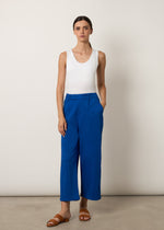 Pantaloni ampi alla caviglia