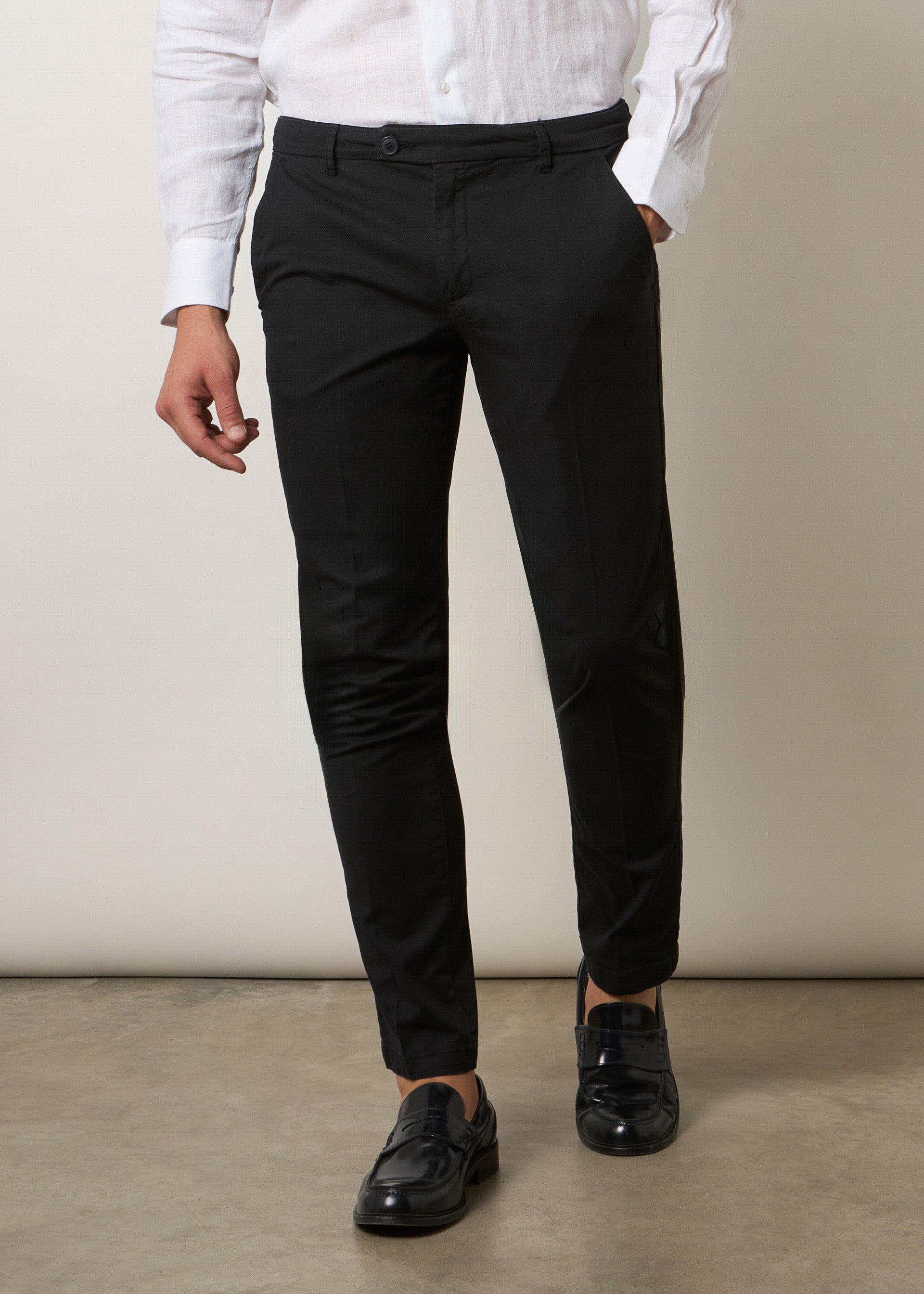 Pantaloni chino light