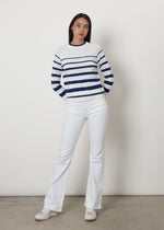 Pullover a righe girocollo