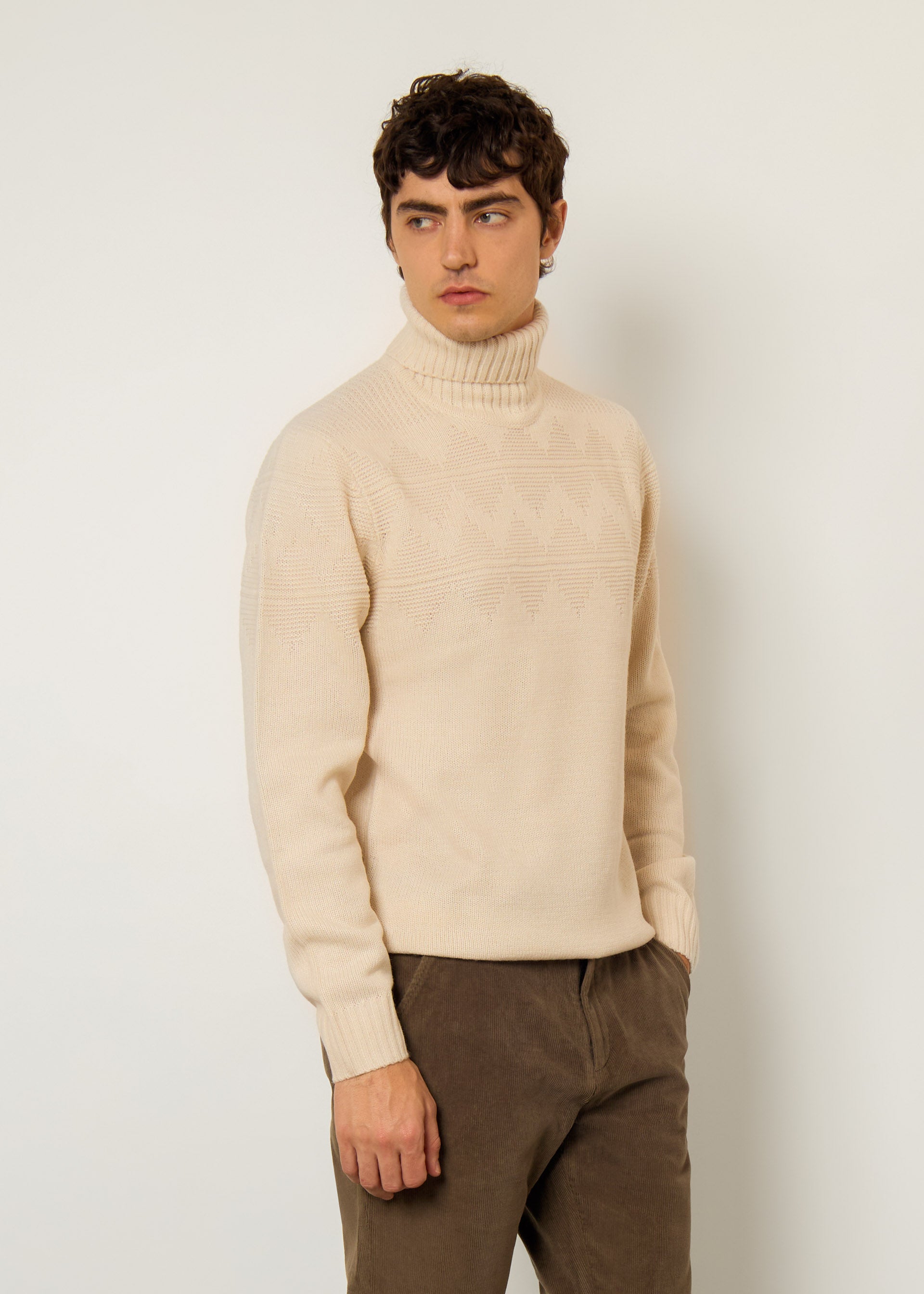 Dolcevita in lana lavorata