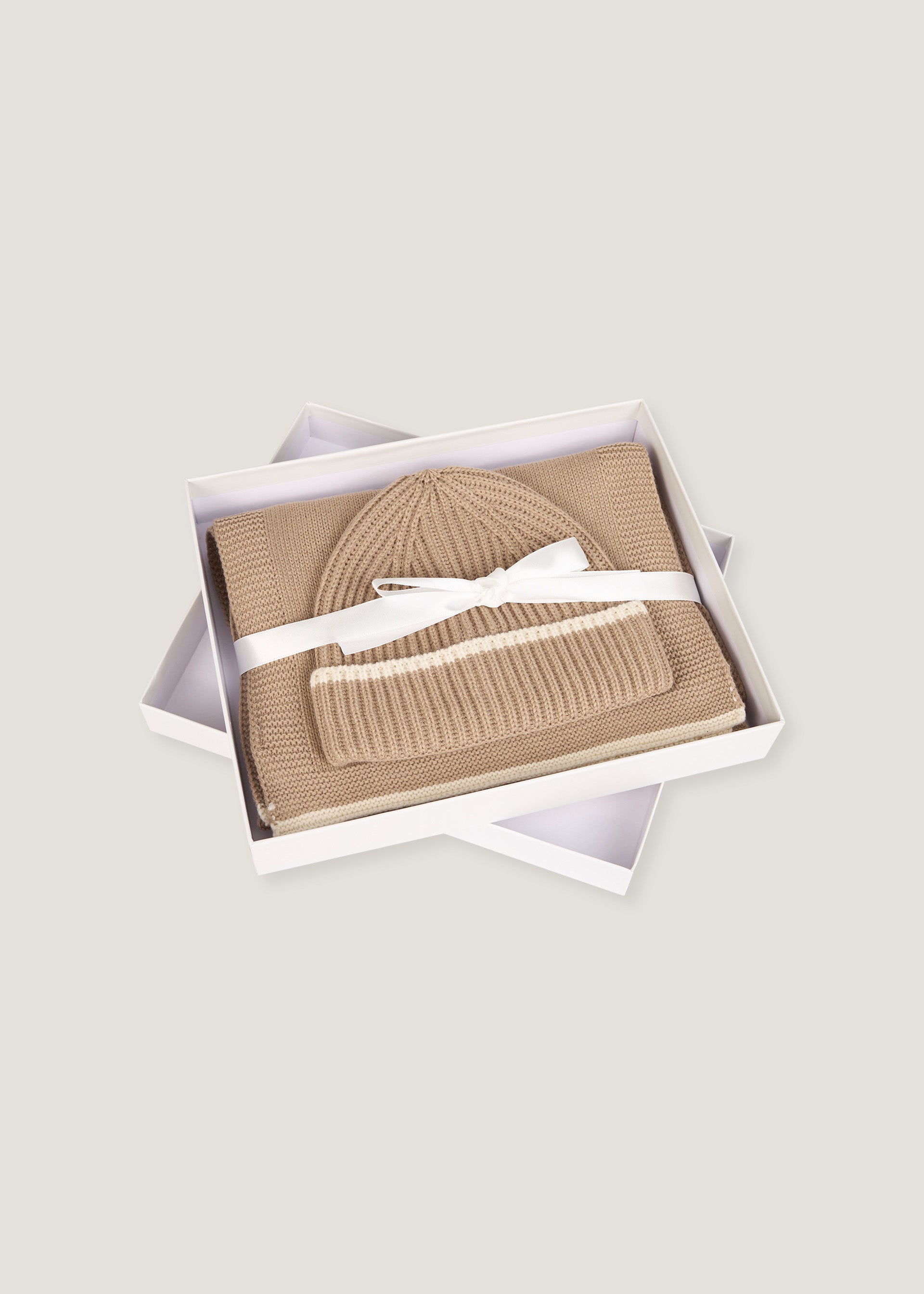 Confezione regalo: cappello e sciarpa