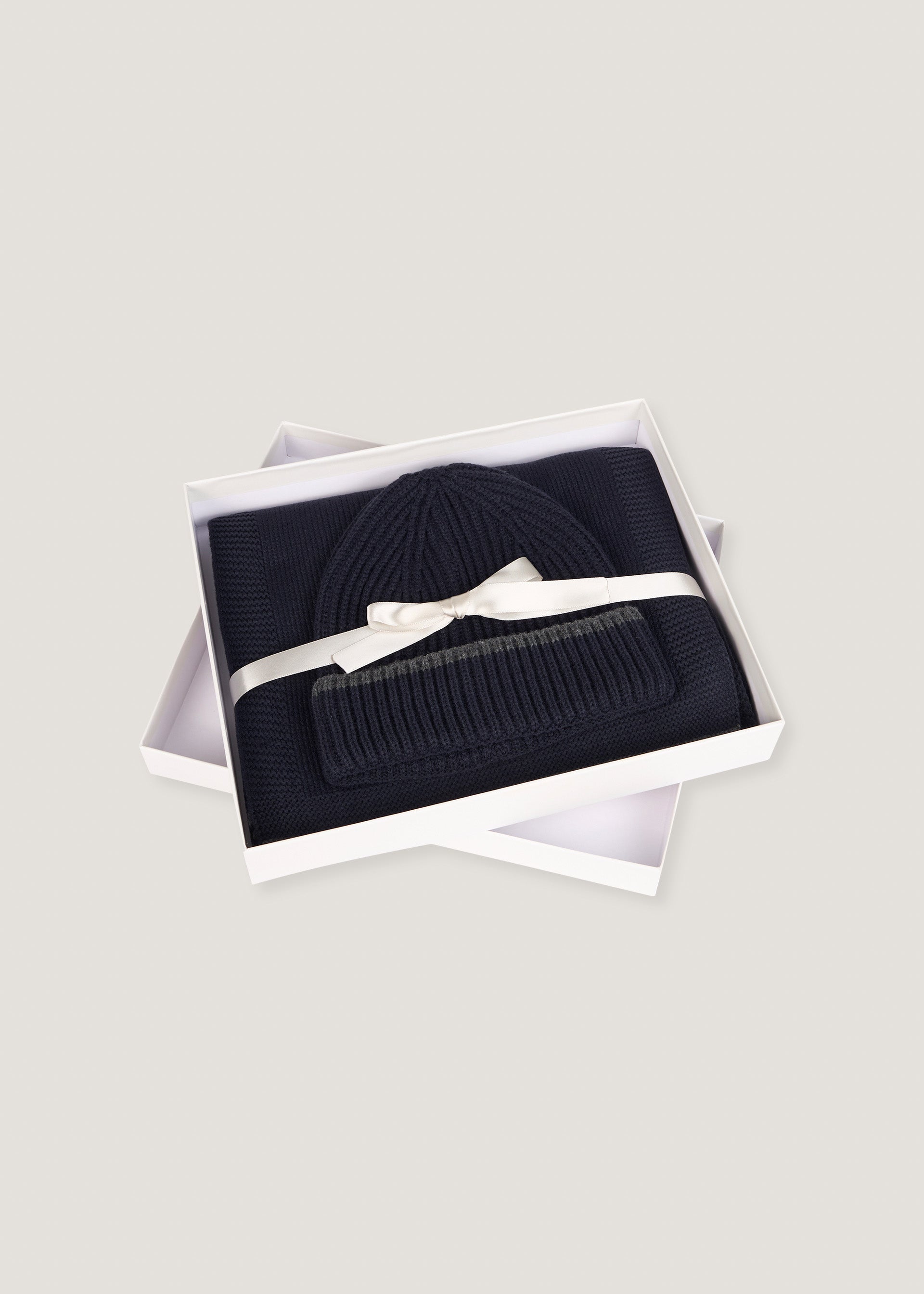 Confezione regalo: cappello e sciarpa