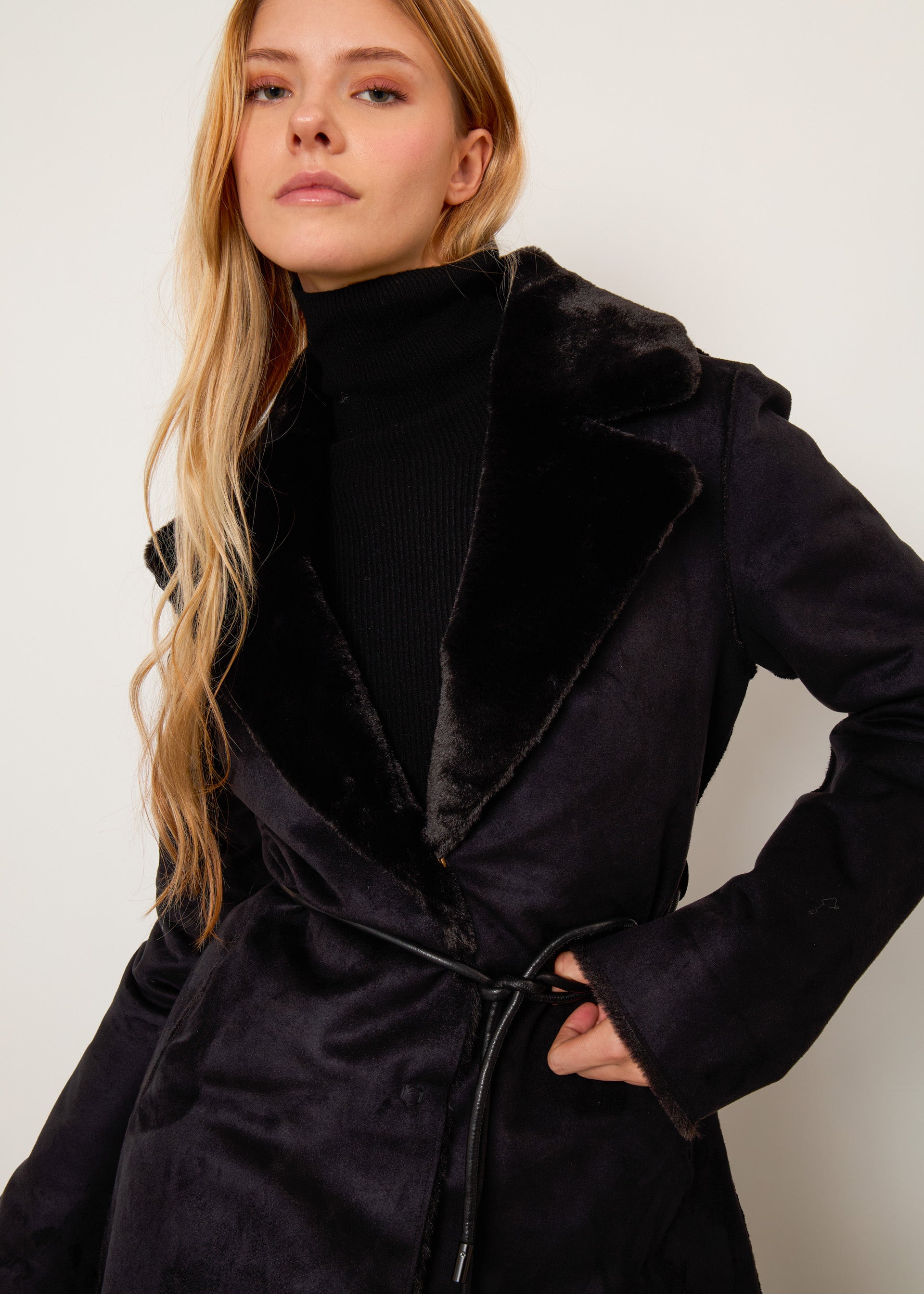 Cappotto in montone sintetico