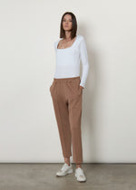 Pantaloni carrot