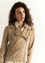 Biker in vera pelle scamosciata