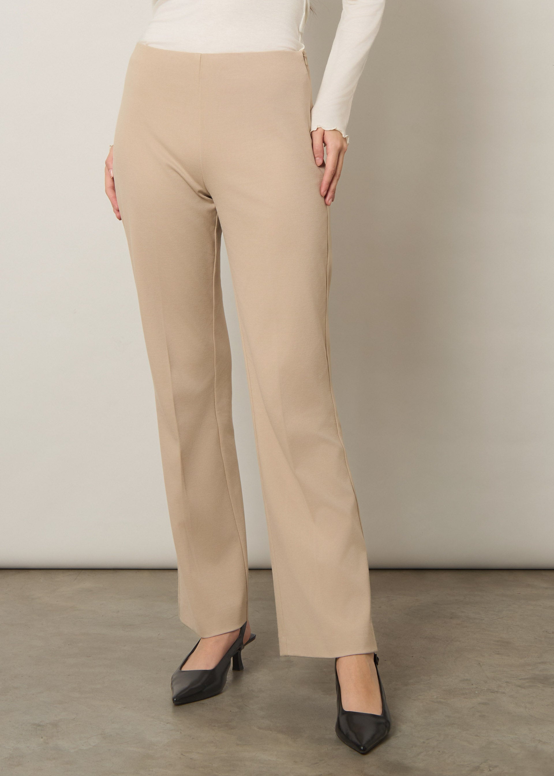 Pantaloni classici scampanati