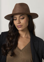 Cappello intrecciato
