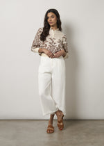 Pantaloni ampi con cintura