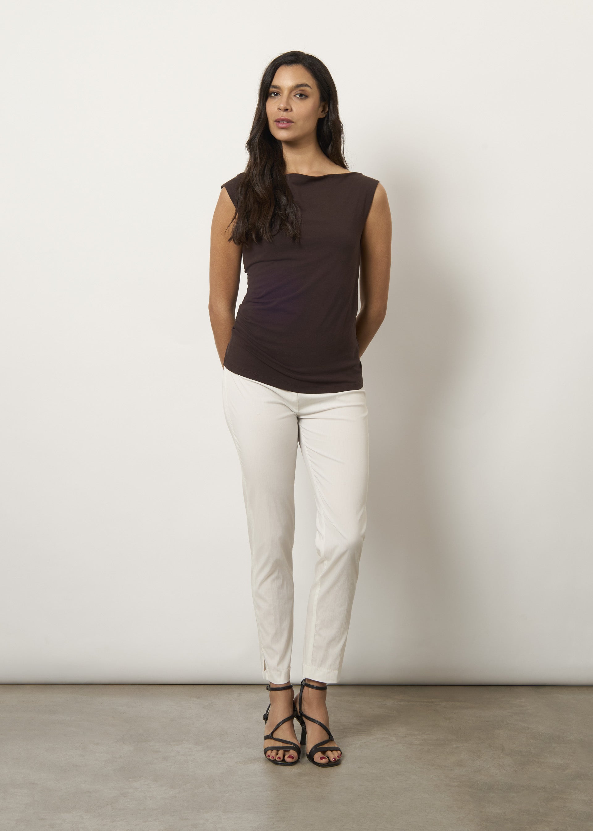 Top in cotone stretch con arriccio