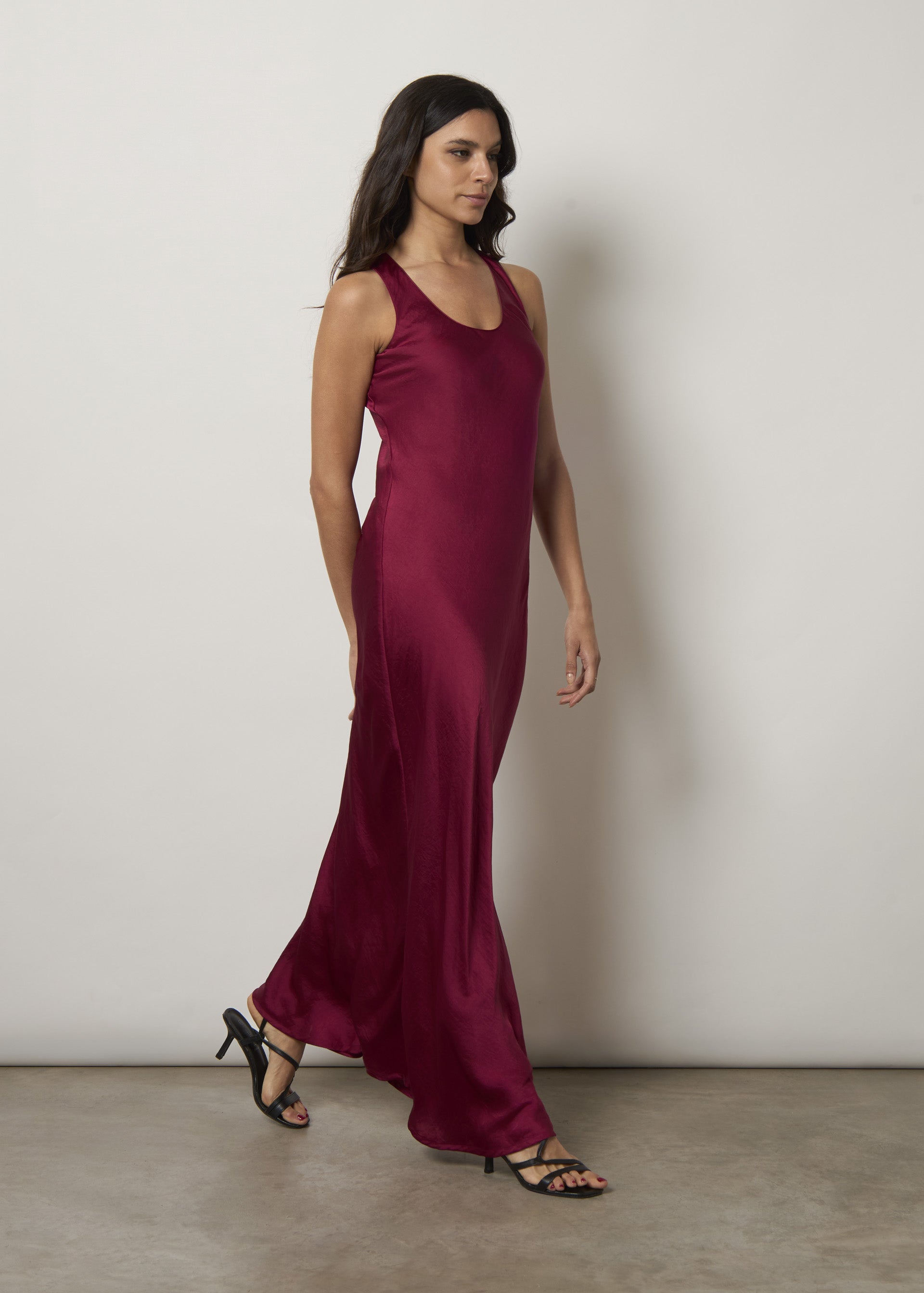 Abito lungo in satin