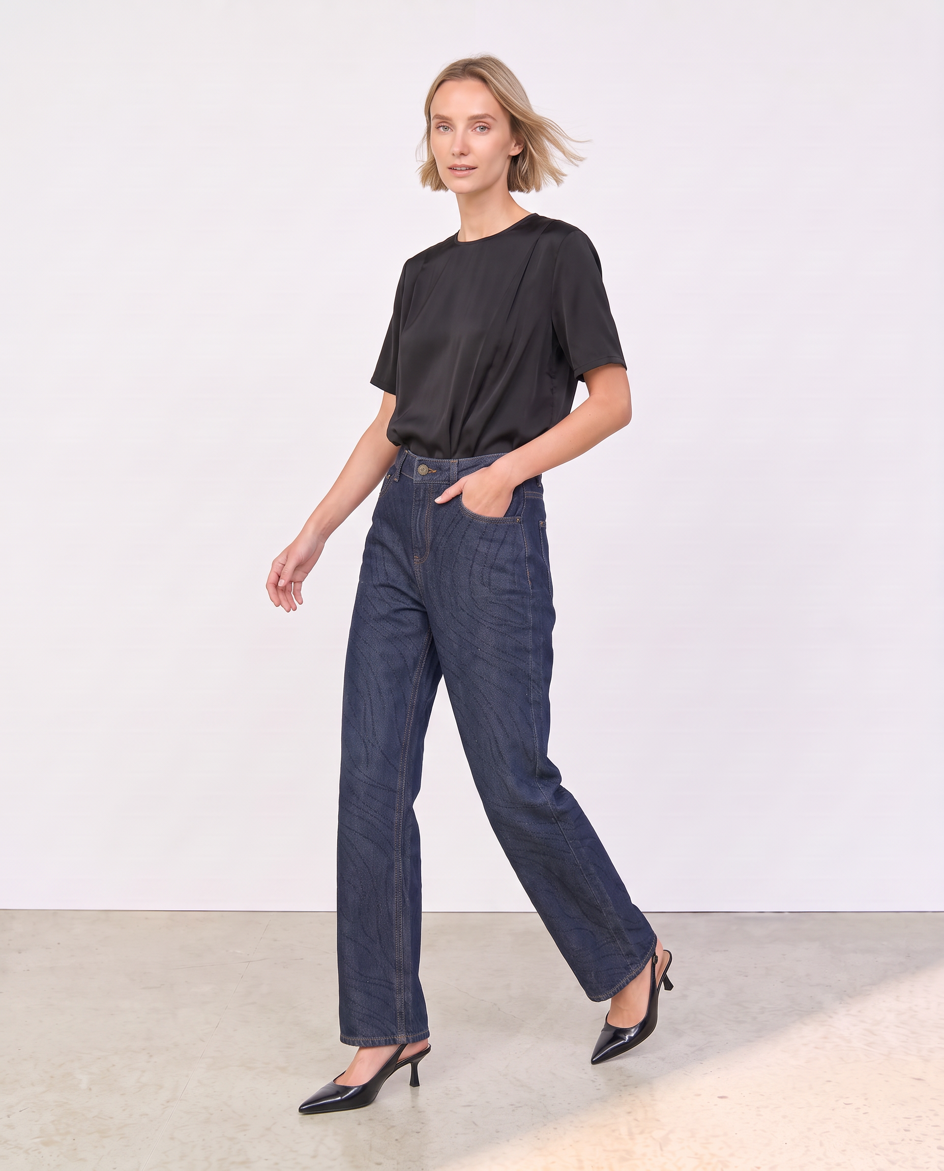 Blusa in satin con drappeggio