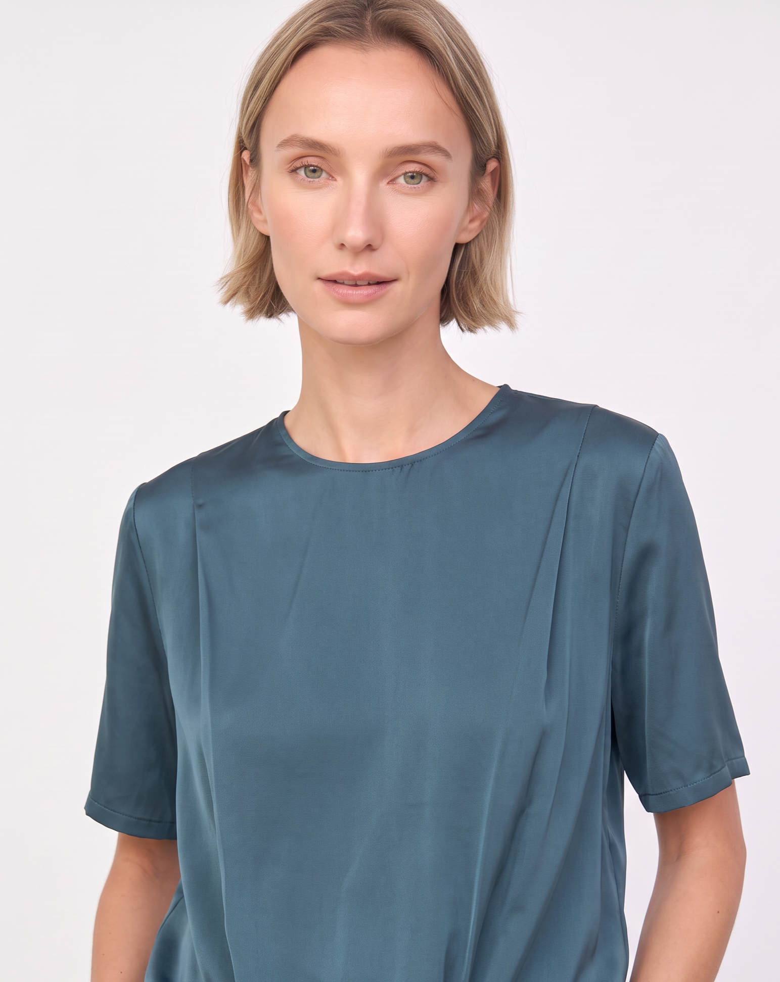 Blusa in satin con drappeggio