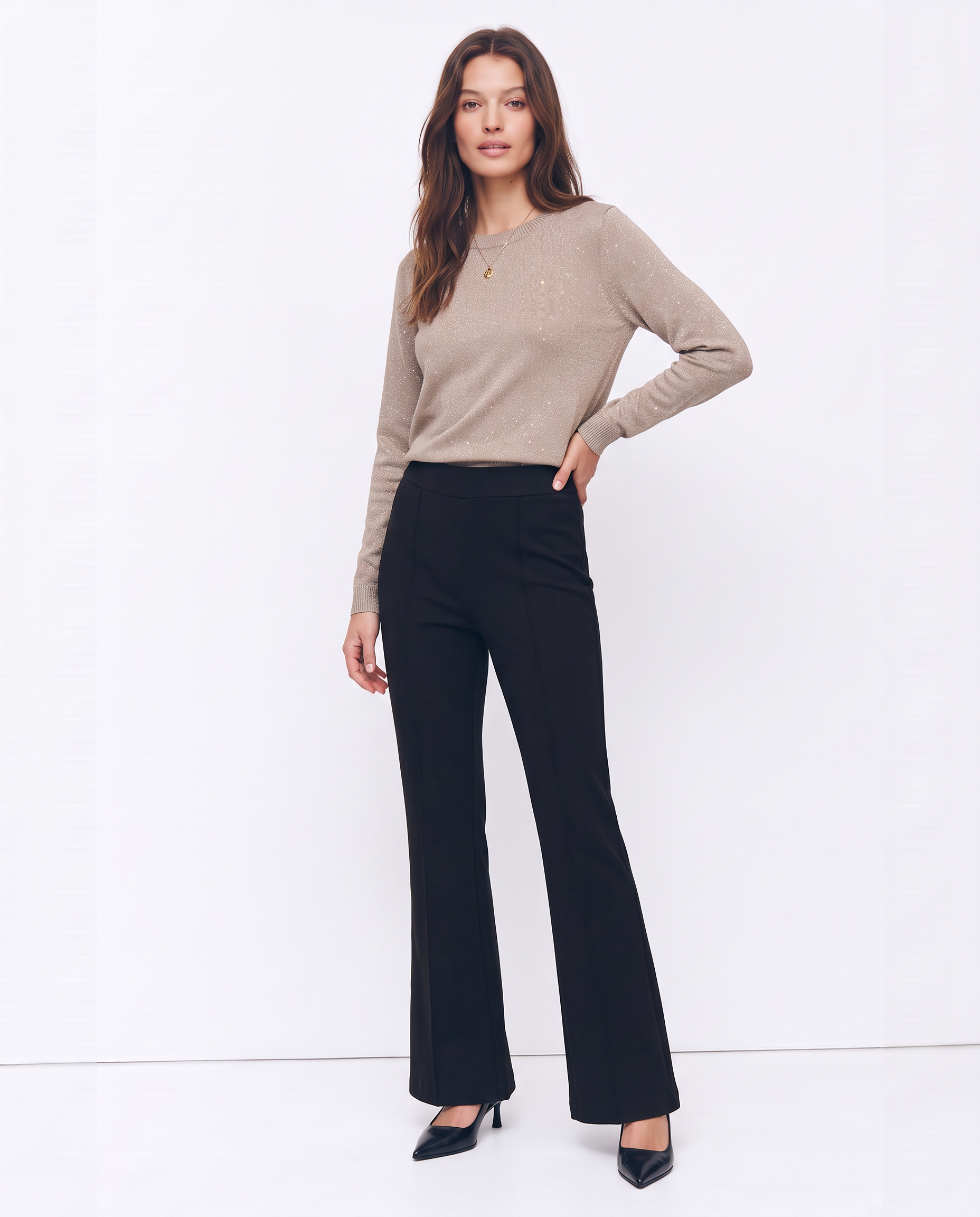 Pantaloni a zampa con fascia