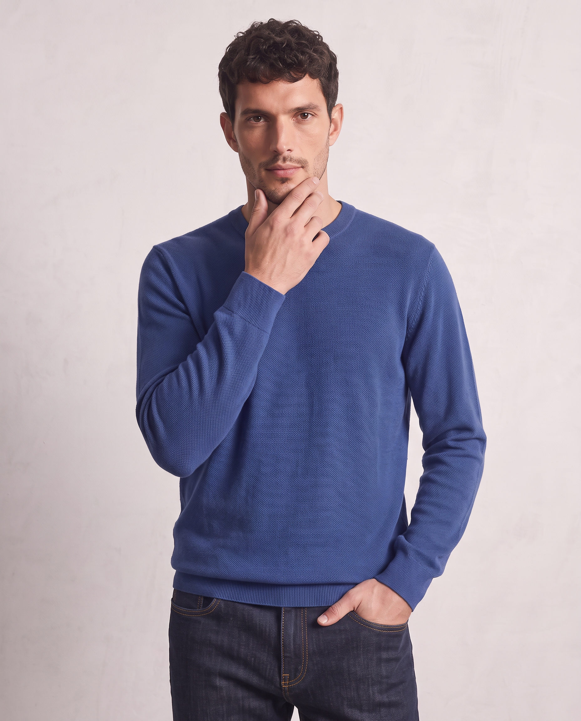 Maglione a costine con girocollo