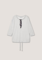 T-shirt over con foulard