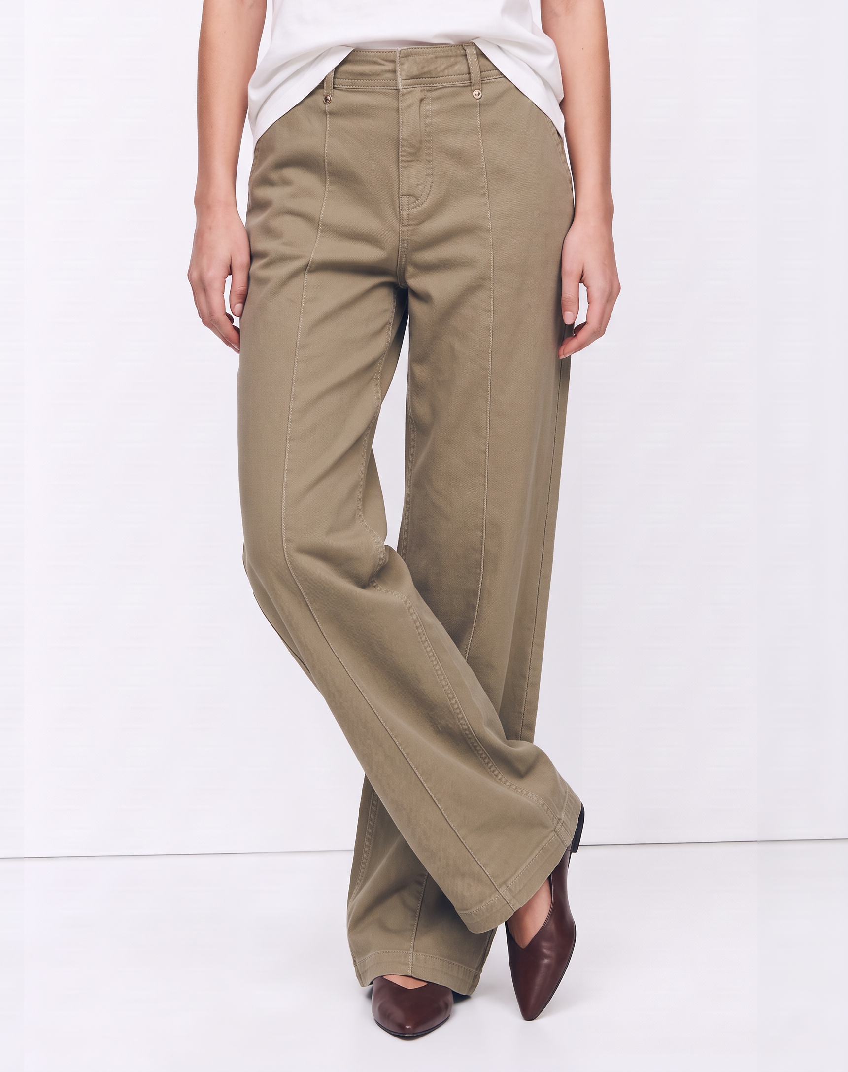 Pantaloni ampi a nervature