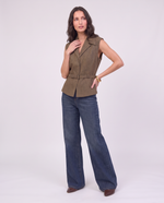 Gilet con rever e cintura