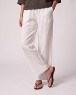 Pantaloni ampi in lino