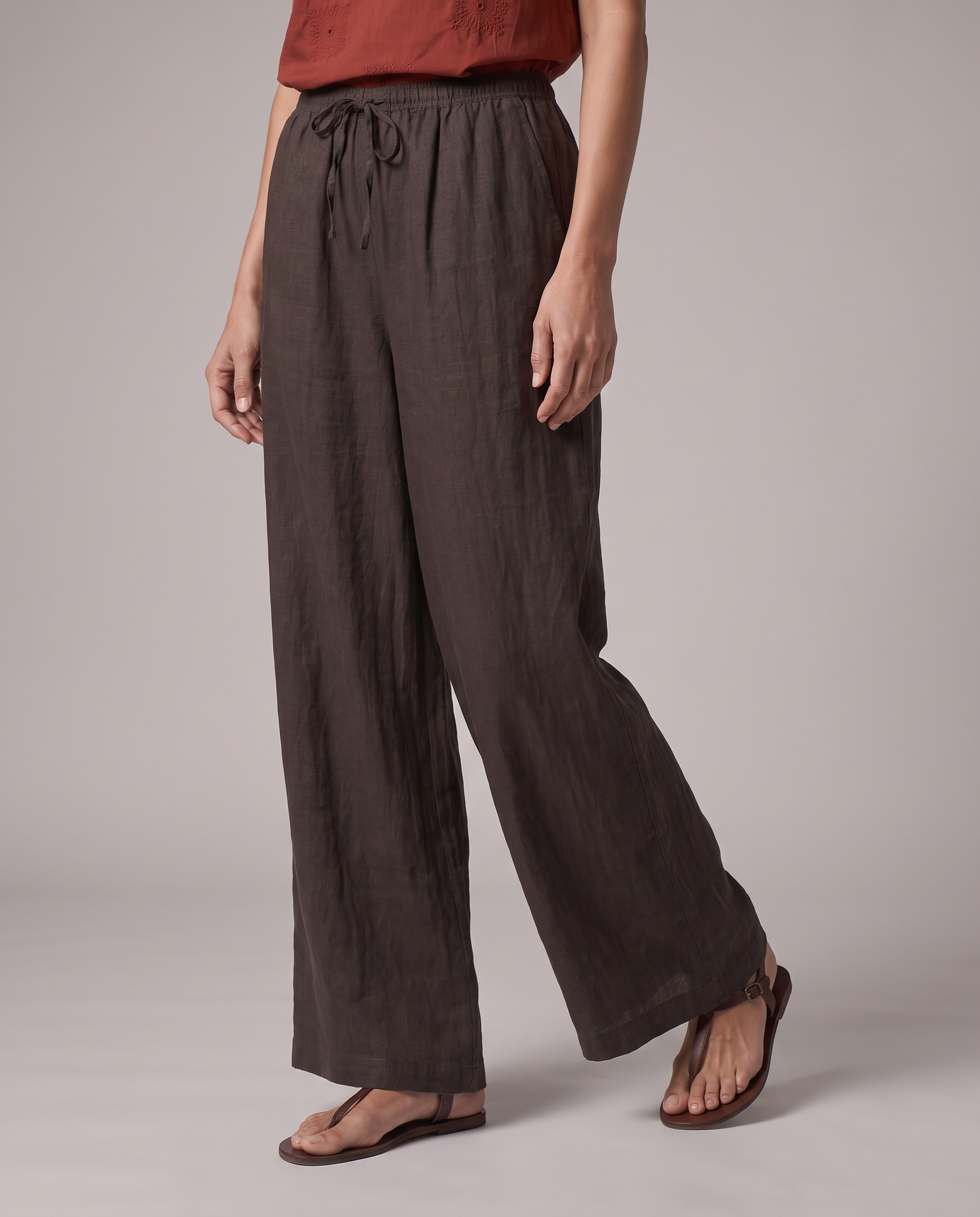 Pantaloni ampi in lino