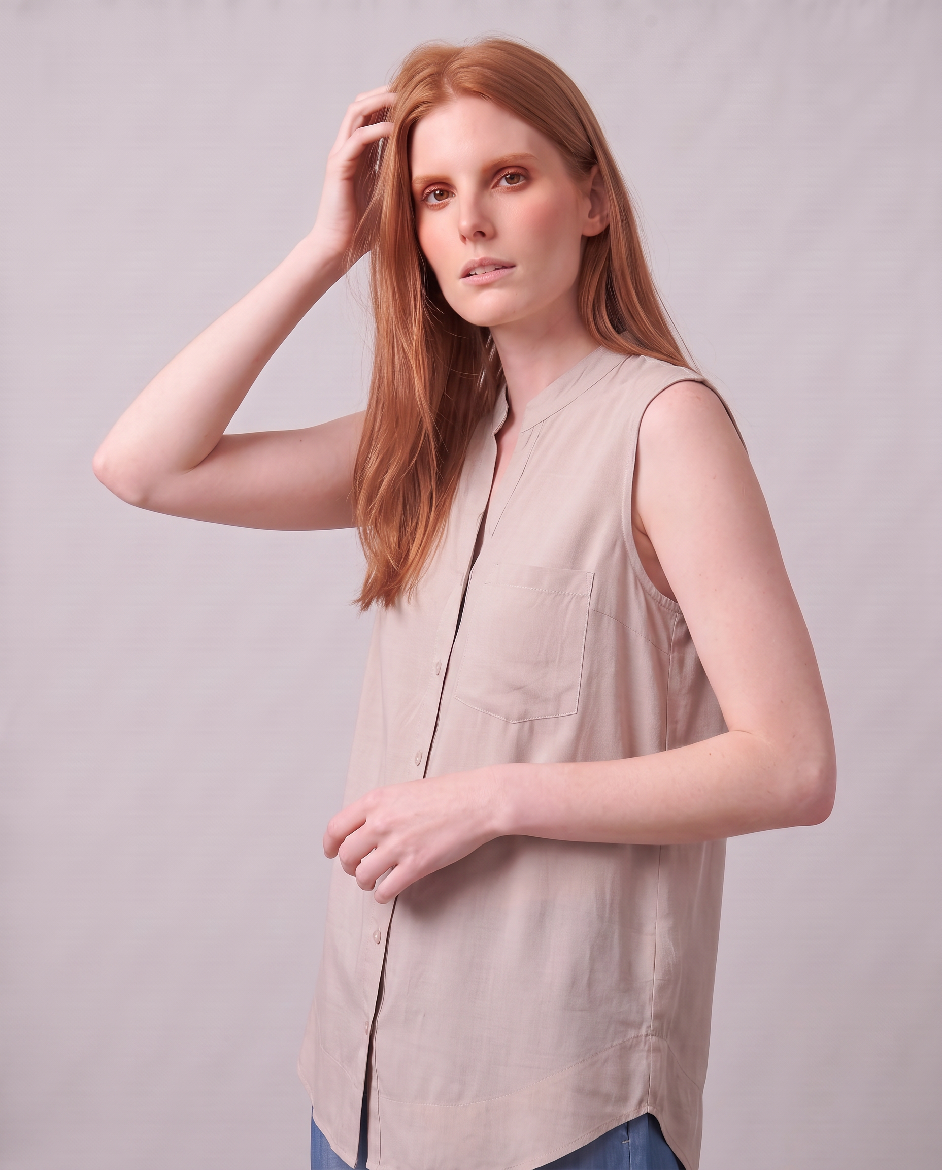 Blusa in viscosa senza maniche