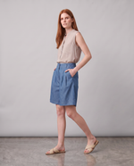 Short in chambray
