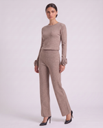 Pullover con fiori tridimensionali